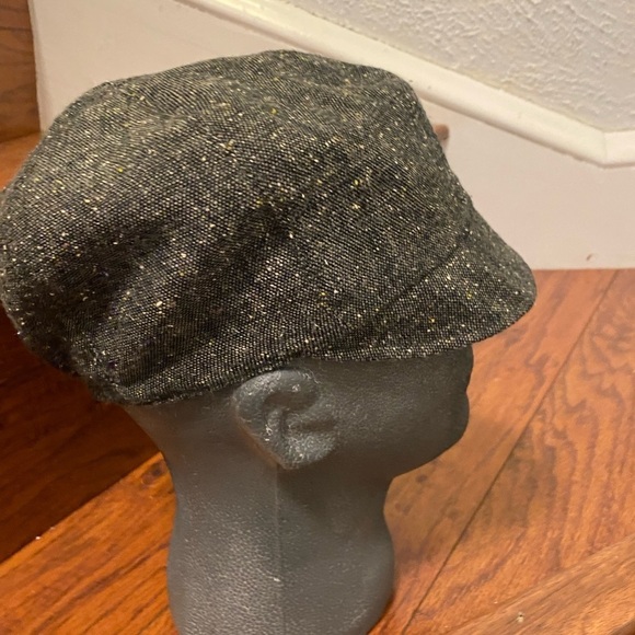 Reversible Charm hat with elephant and plaid reverse - Picture 4 of 5